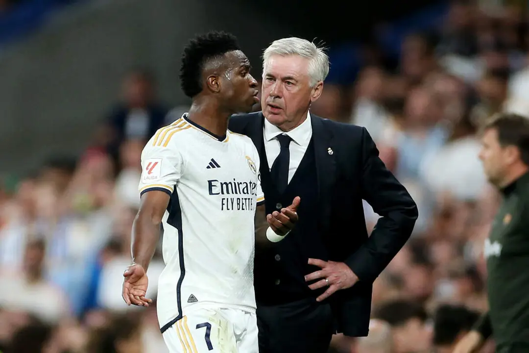 Ancelotti tuvo que explicarle a Vinicius los motivos de su cambio