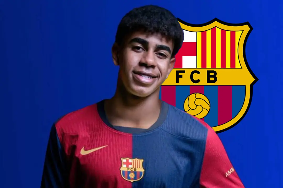 Lamine Yamal con la nueva camiseta del FC Barcelona