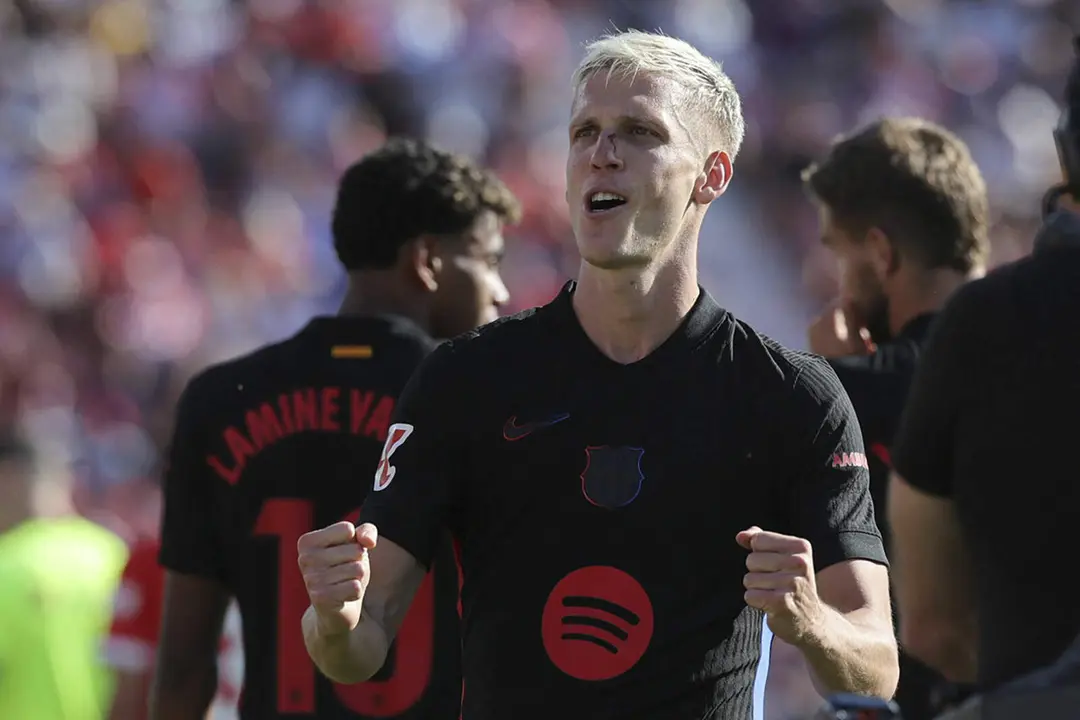 Dani Olmo celebrando contra el Girona