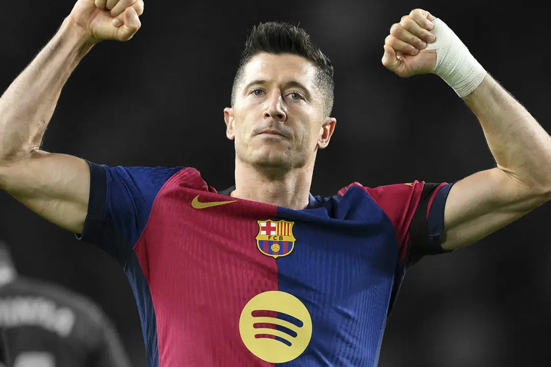 Robert Lewandowski, celebrando contra el Sevilla