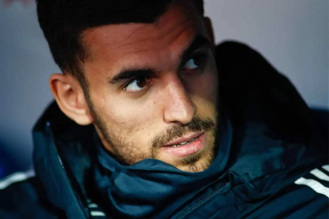 Dani Ceballos, en el banquillo del Real Madrid | Getty Images
