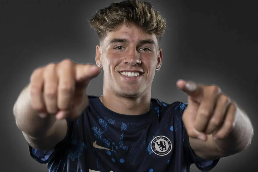 Marc Guiu apunta a salir del Chelsea