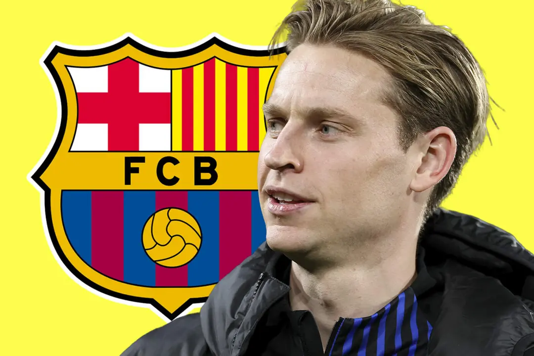 Frenkie de Jong junto al escudo del FC Barcelona