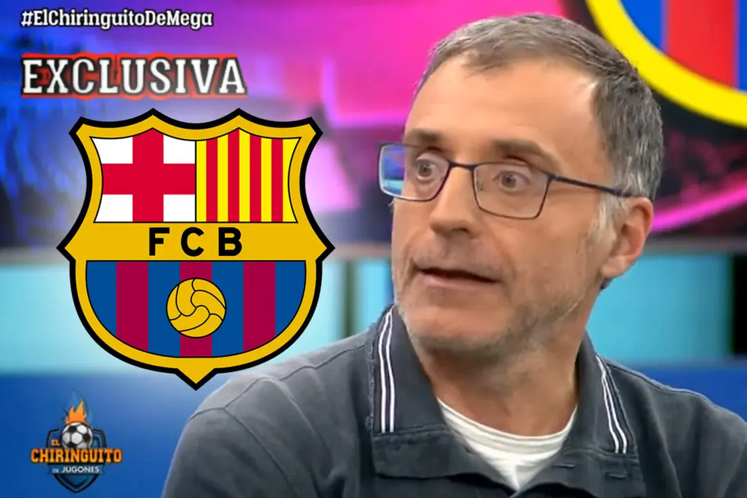 Javi Miguel junto al escudo del FC Barcelona