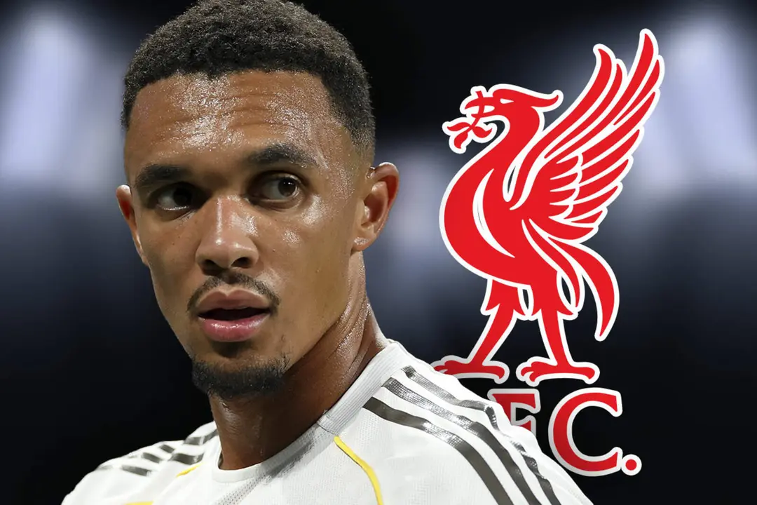 Trent Alexander-Arnold junto al escudo del Liverpool