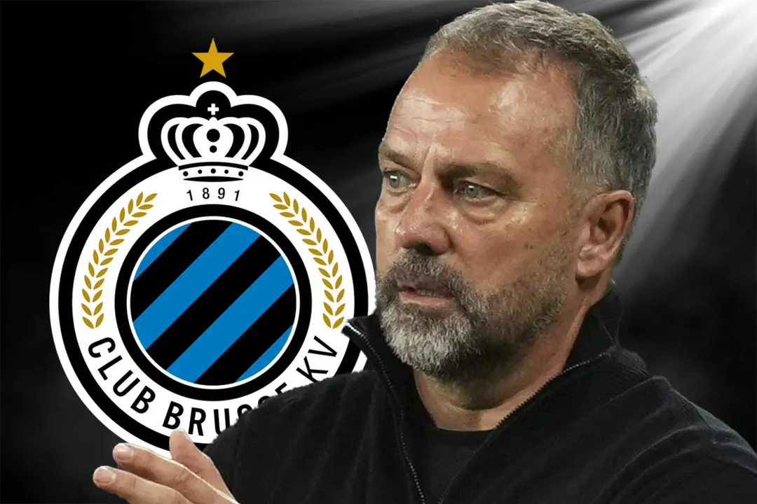 Hansi Flick junto al escudo del Brujas