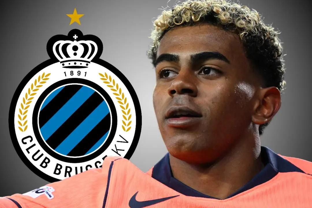 Lamine Yamal frente al escudo del Club Brugge