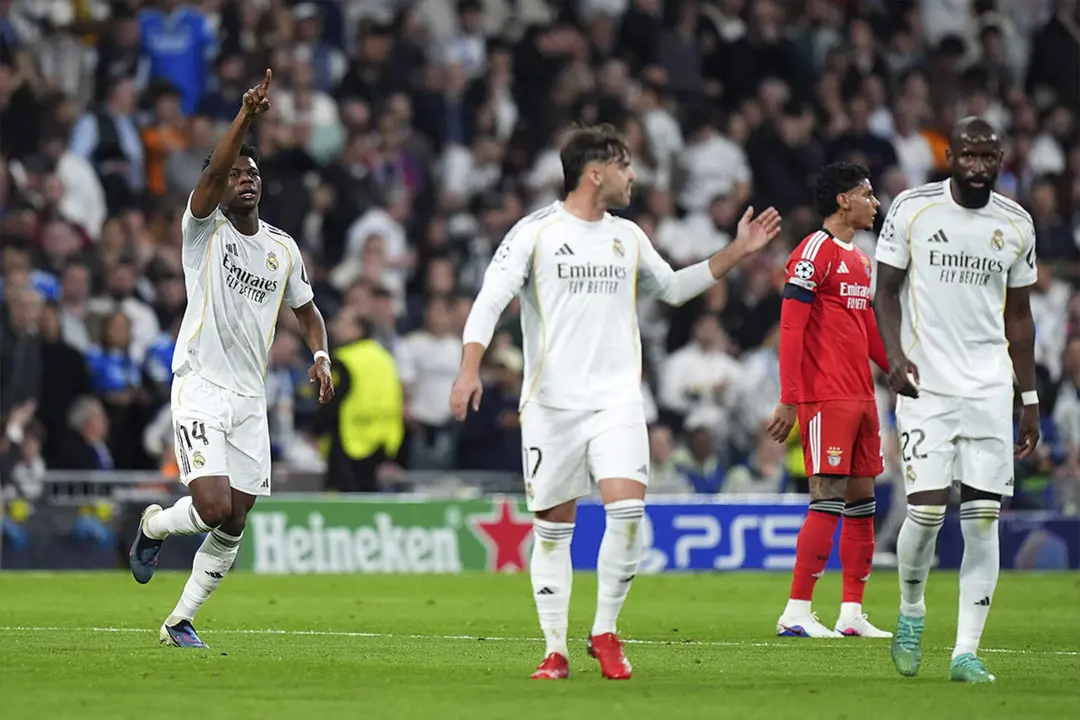 El Real Madrid gana al Benfica, se clasifica para octavos de la Champions