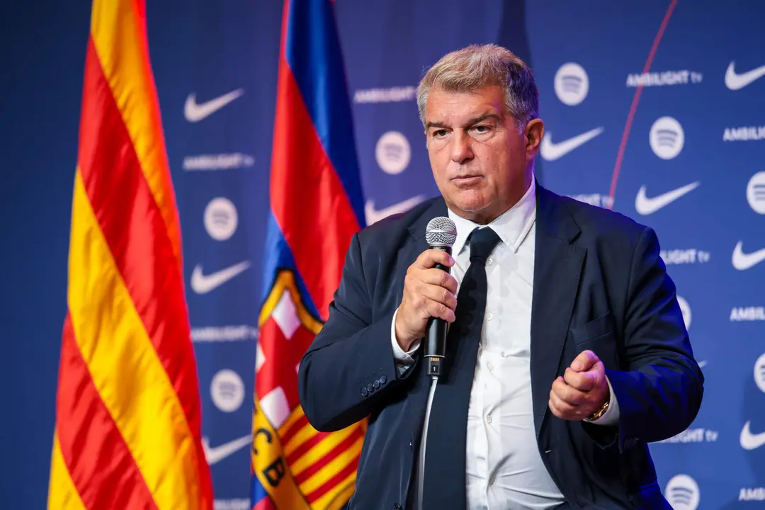 Joan Laporta planifica el futuro de la plantilla del FC Barcelona.