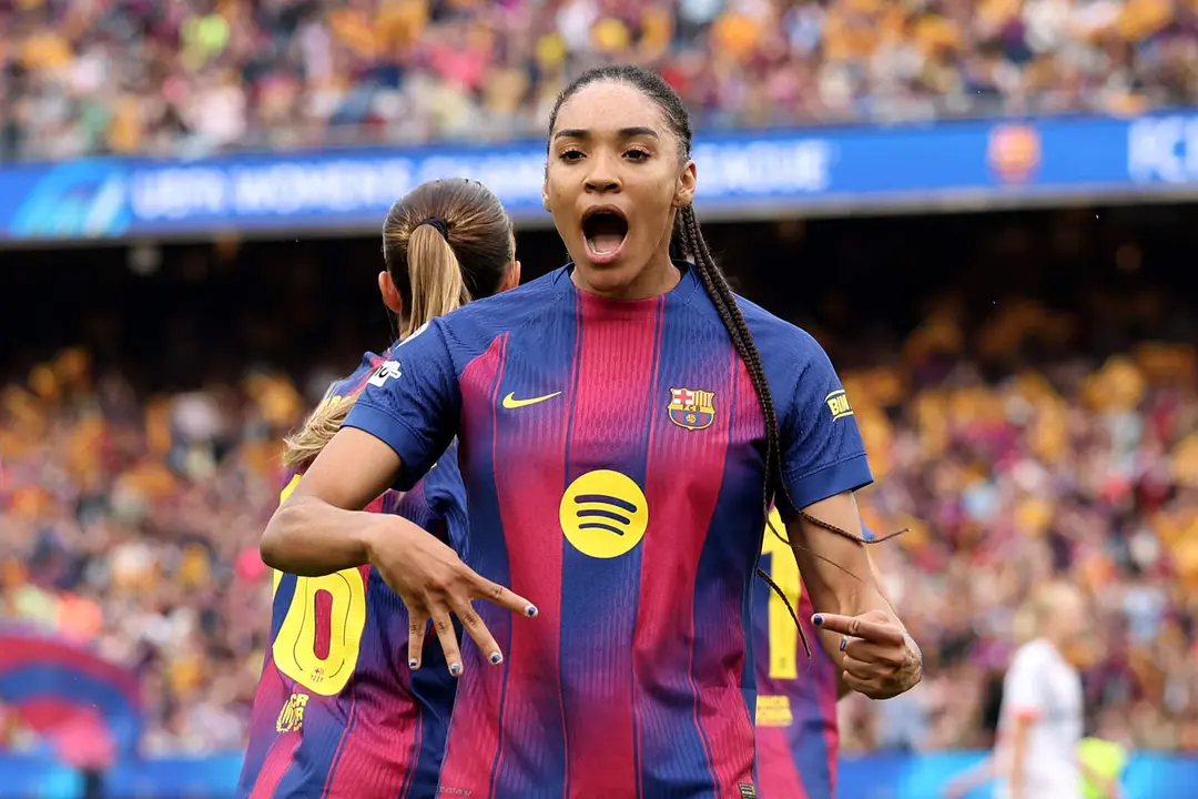 Salma Paralluelo celebrando un gol | Getty Images