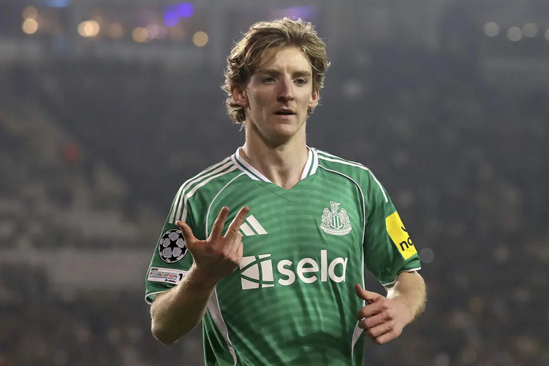 Anthony Gordon prioriza al FC Barcelona | Getty Images