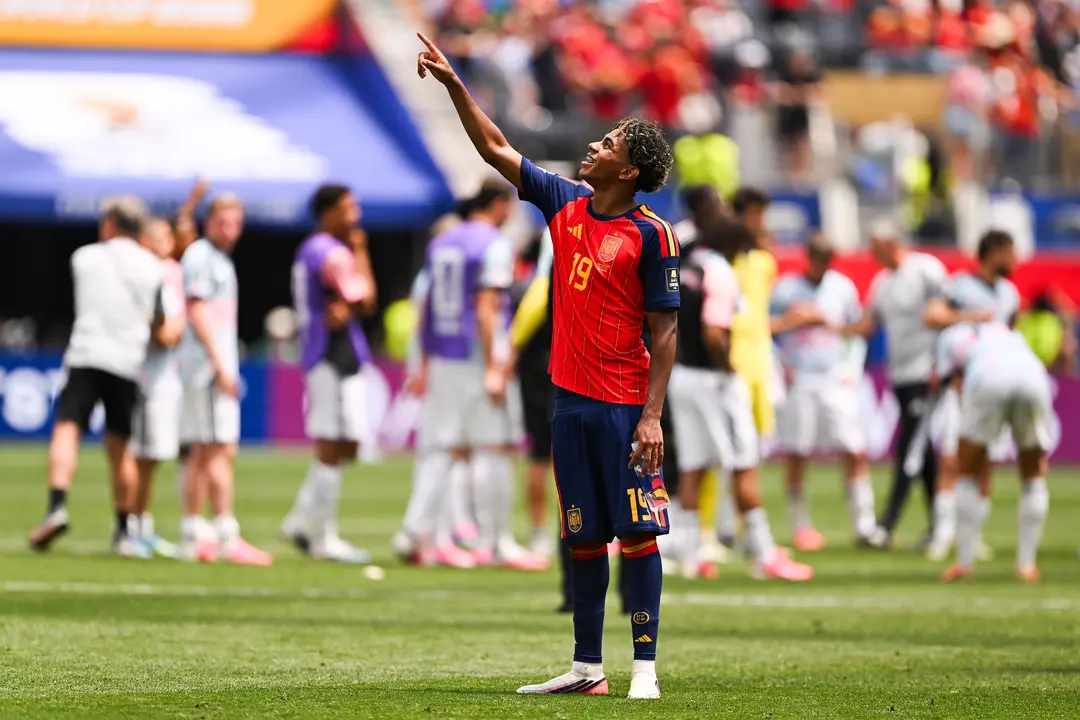 Lamine Yamal durante un partido con Espa&ntilde;a | Foto: David Ramos (Getty Images)
