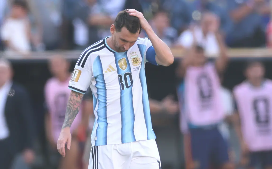 Leo Messi disputando la final del Mundial 2026 entre Argentina y Espa&ntilde;a. Fuente: Getty Images.