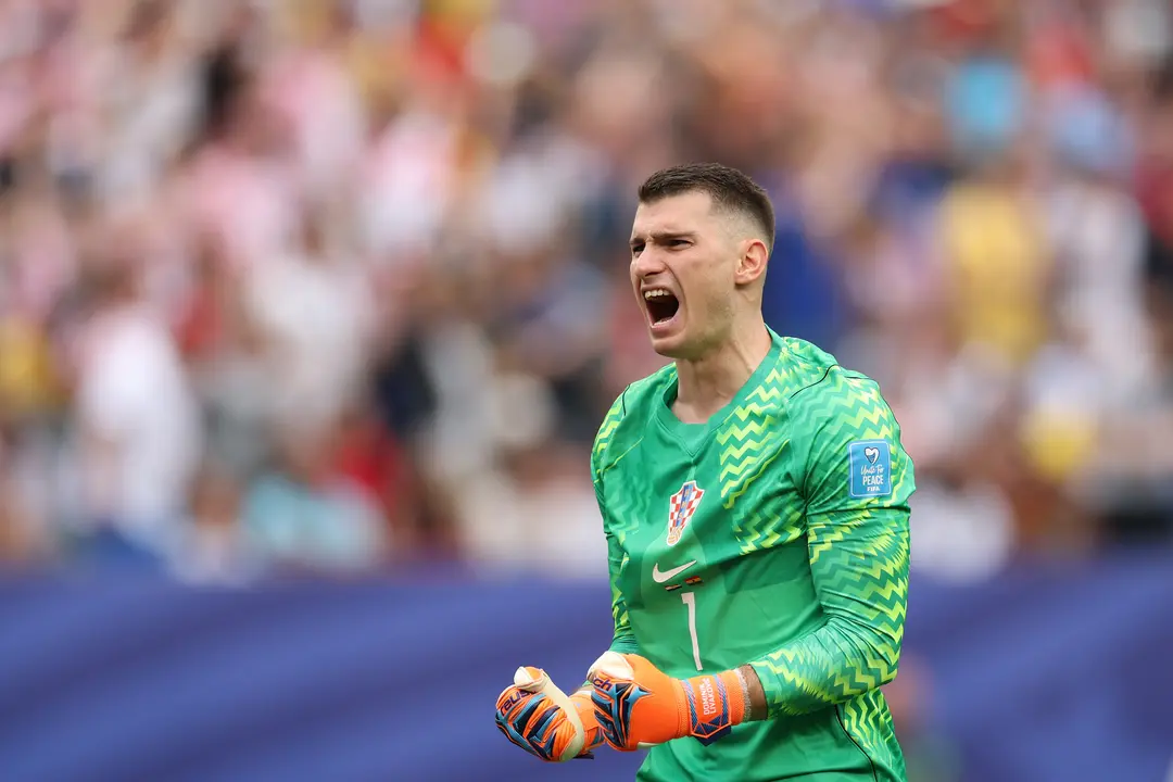Dominik Livaković negocia su llegada al FC Barcelona.