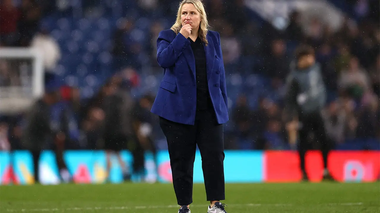 Lo denuncia Emma Hayes: "Estoy destrozada por mis jugadoras. Nos han robado"