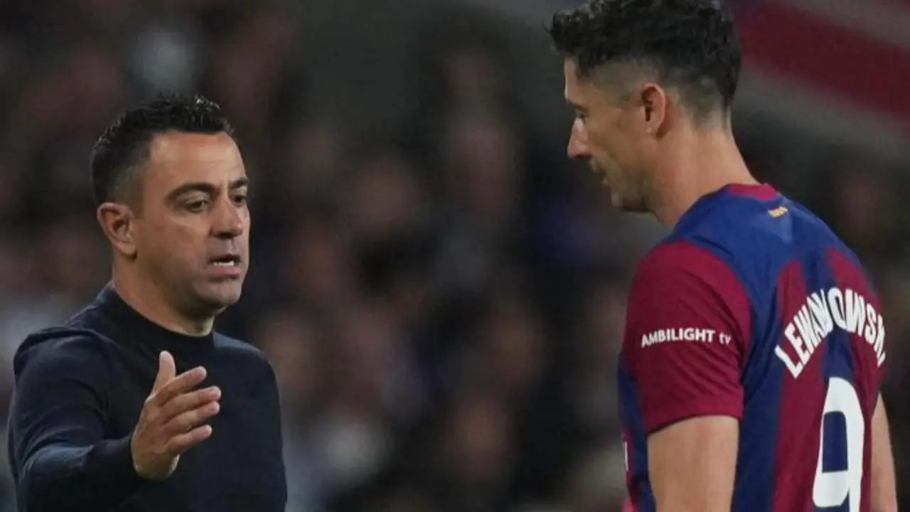 Xavi responde sobre el cambio de Lewandowski