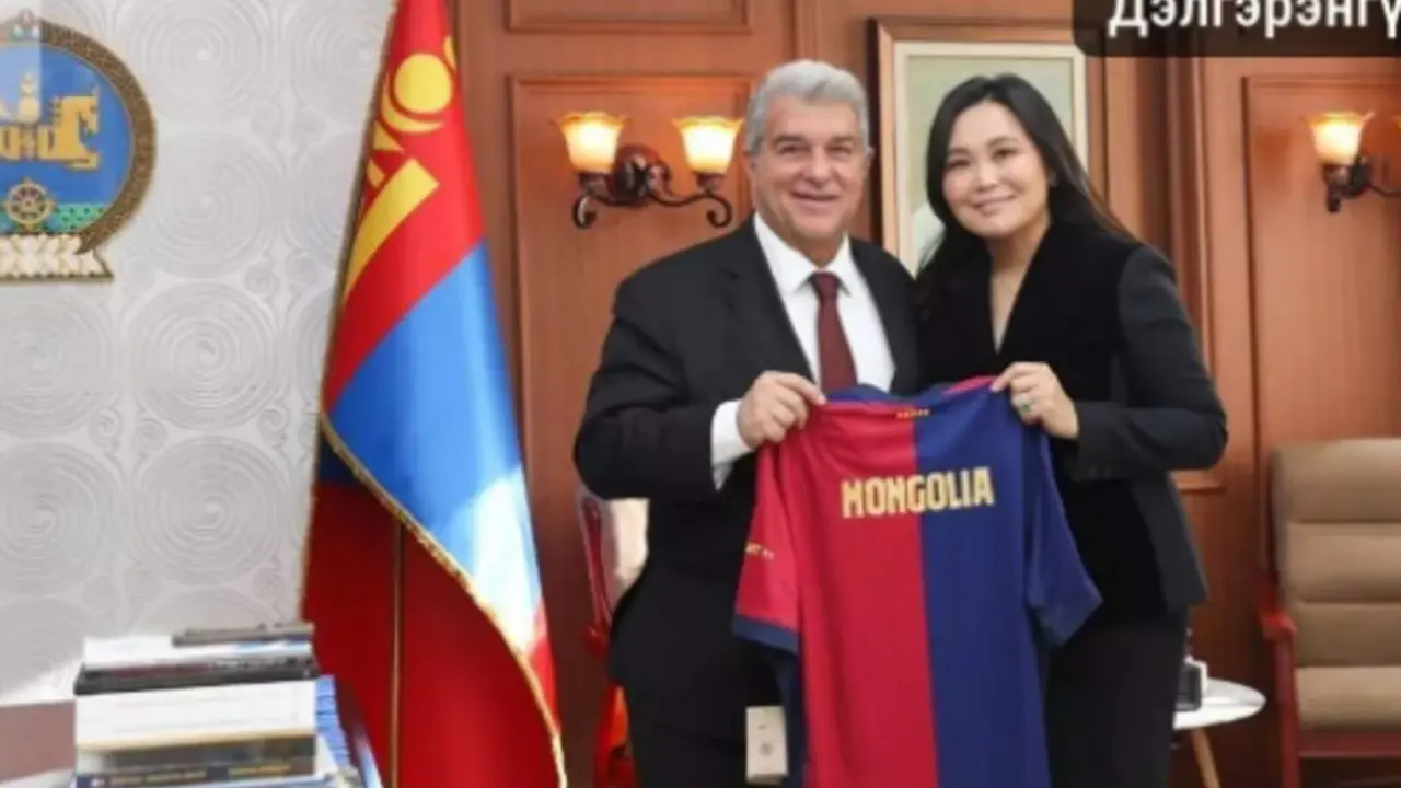 Laporta, con la ministra de Cultura de Mongolia