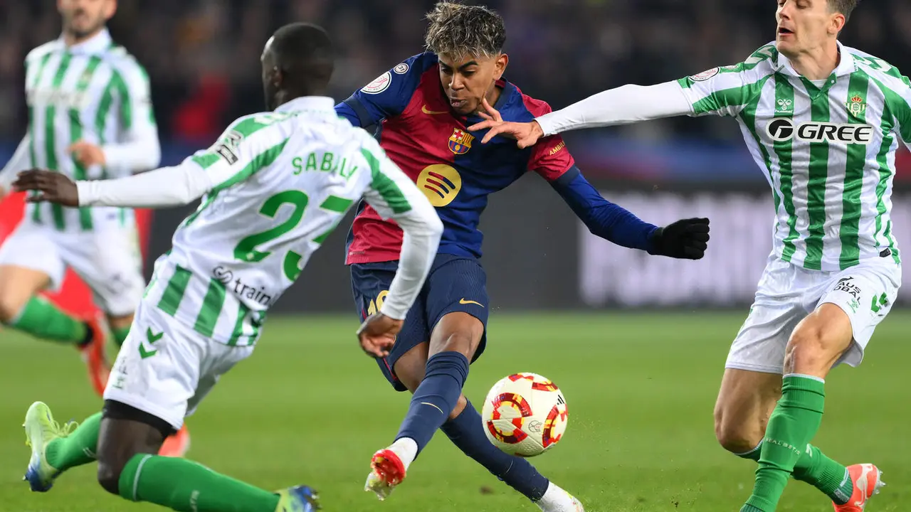 Gol, asistencias, goles anulados, regates imposibles... Lamine Yamal fue el gran animador de la noche