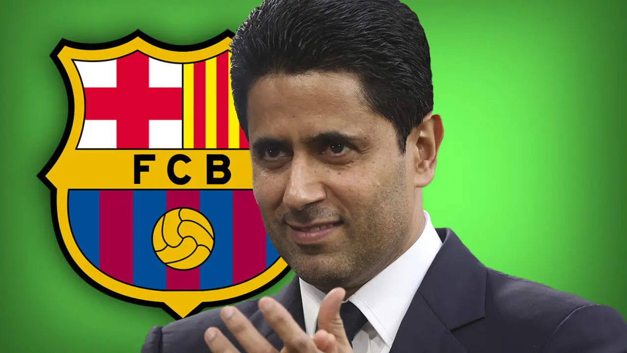 Nasser Al-Khelaifi junto al escudo del FC Barcelona
