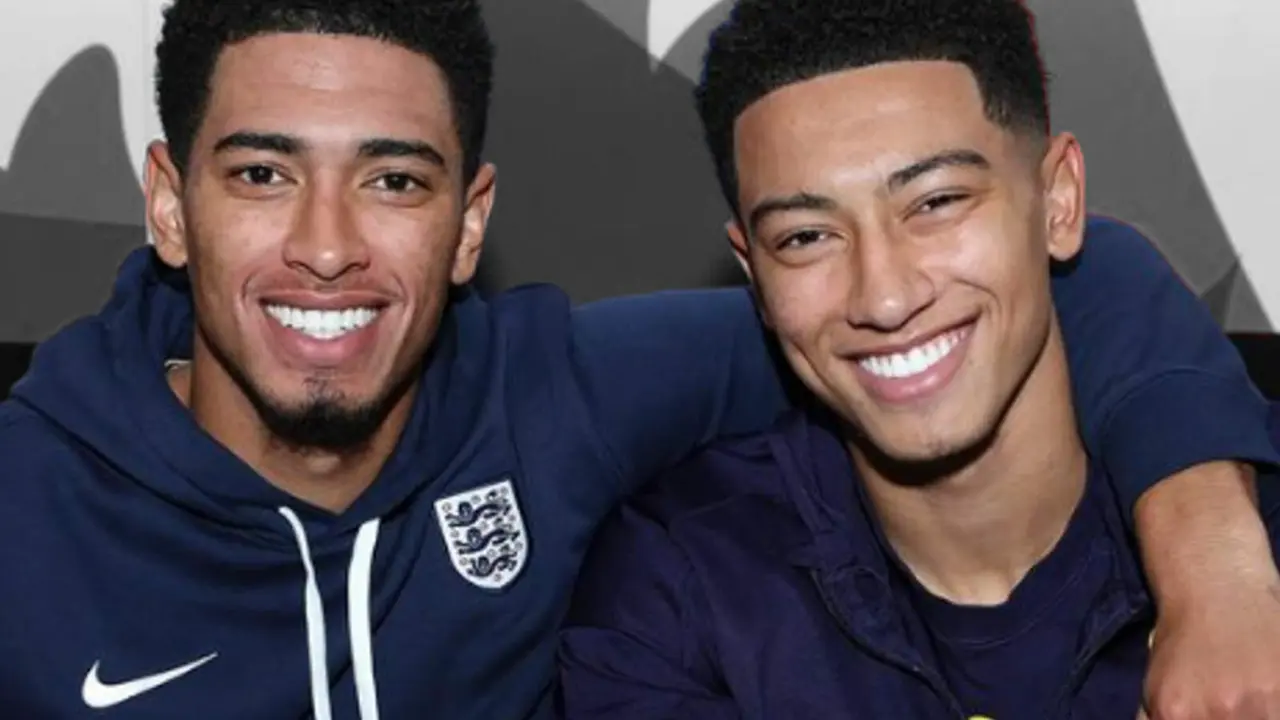 Jude y Jobe Bellingham, sonrientes