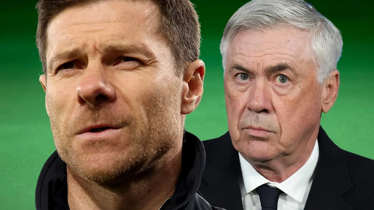 Xabi Alonso junto a Carlo Ancelotti.