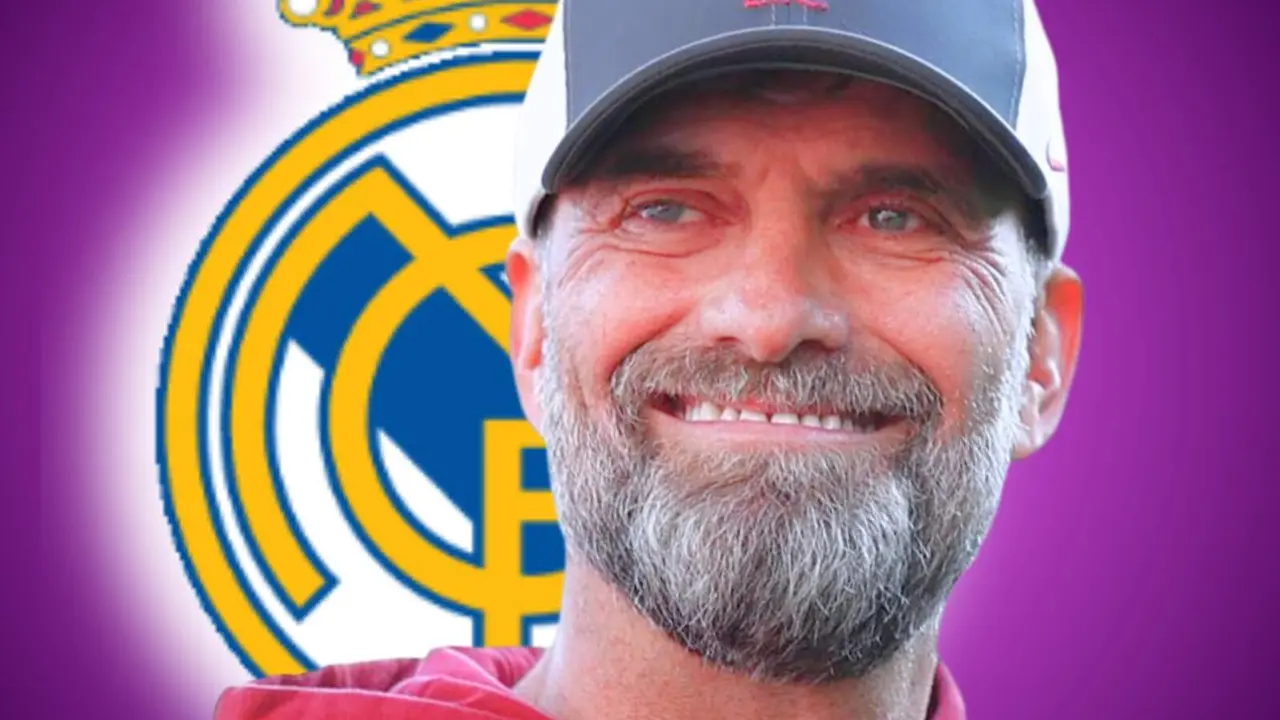 Klopp con el escudo del Madrid