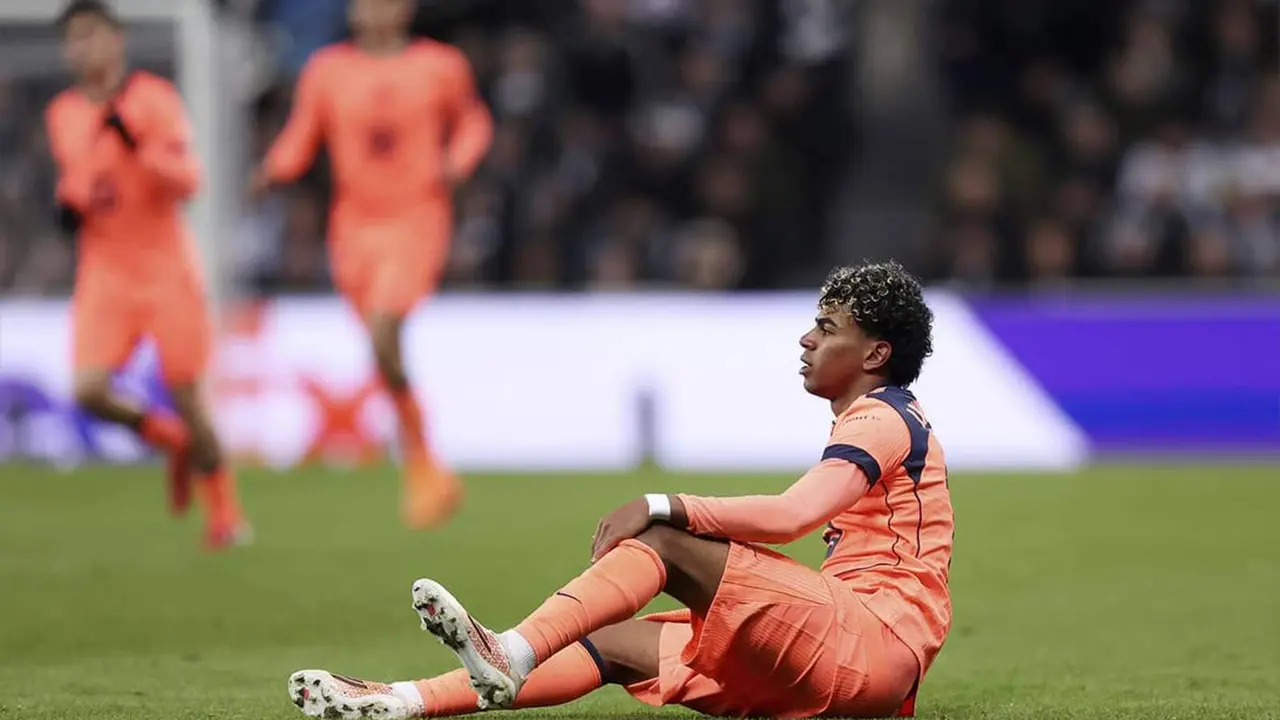 El FC Barcelona pierde en St James' Park