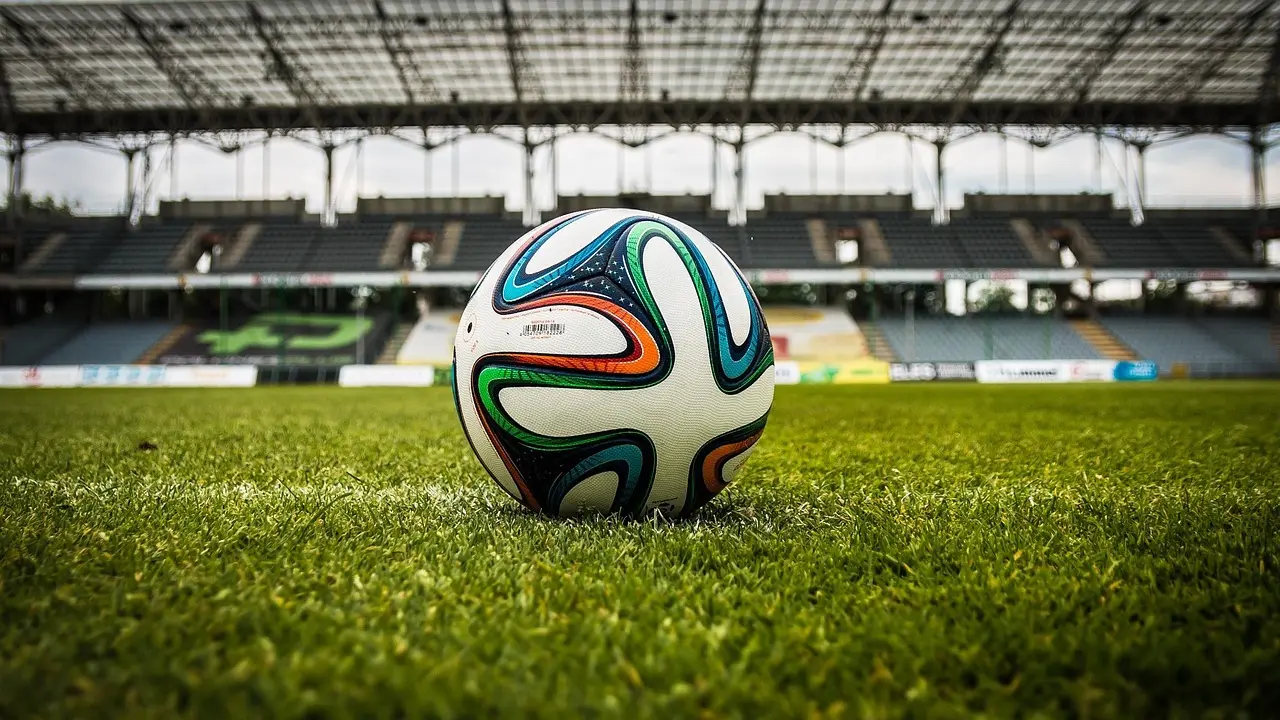 soccer-488700_1280