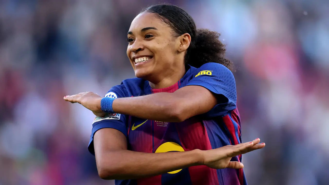 Salma Paralluelo, celebrando un gol en la final de la Champions League | Getty Images