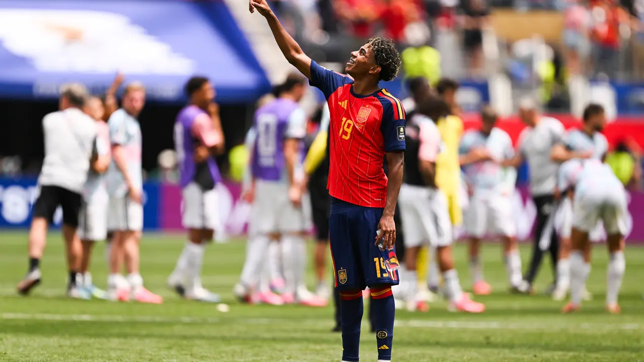 Lamine Yamal durante un partido con Espa&ntilde;a | Foto: David Ramos (Getty Images)
