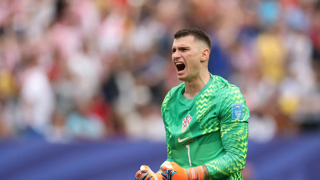 Dominik Livaković negocia su llegada al FC Barcelona.