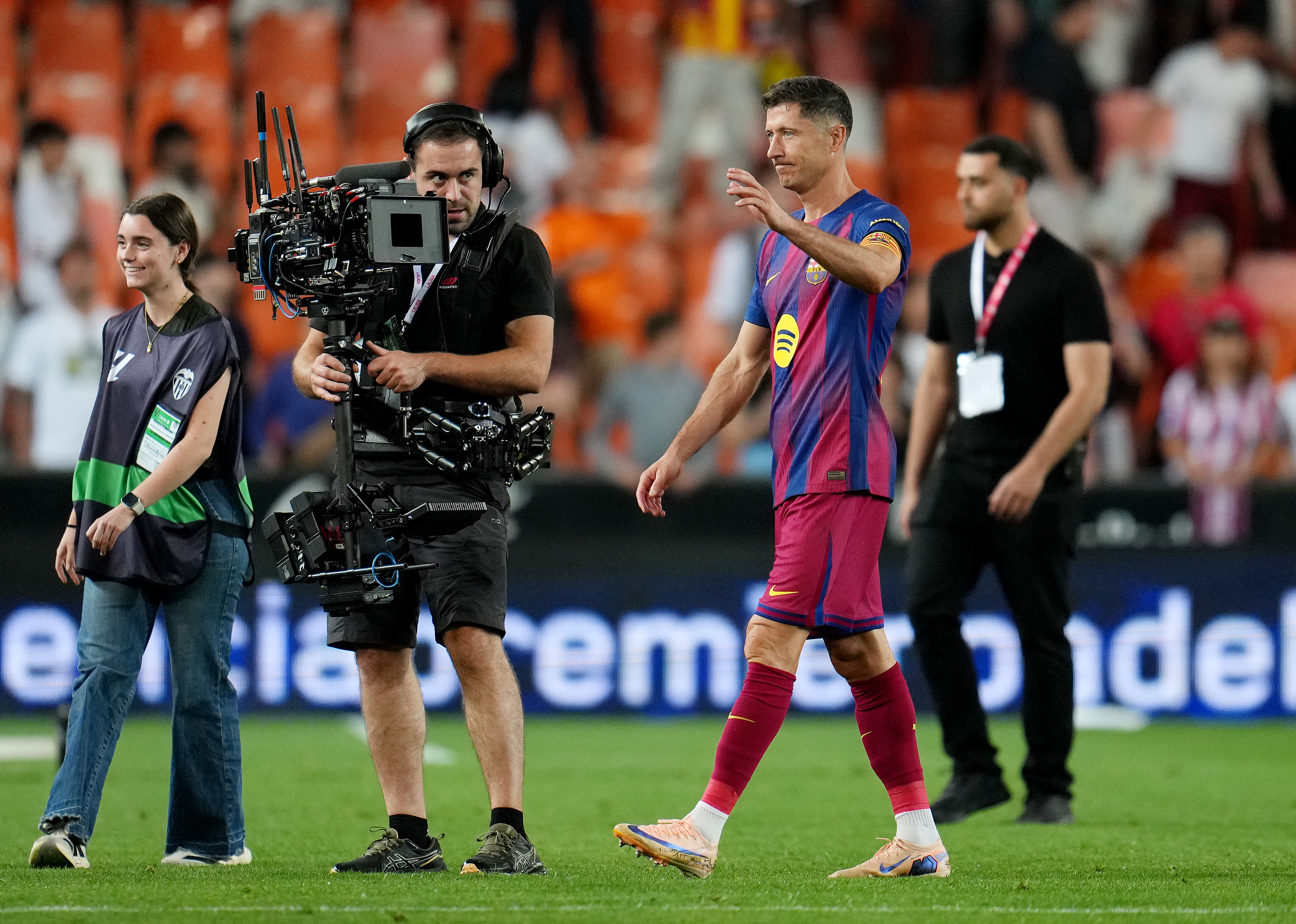 valencia-cf-v-fc-barcelona-laliga-ea-sports (2)