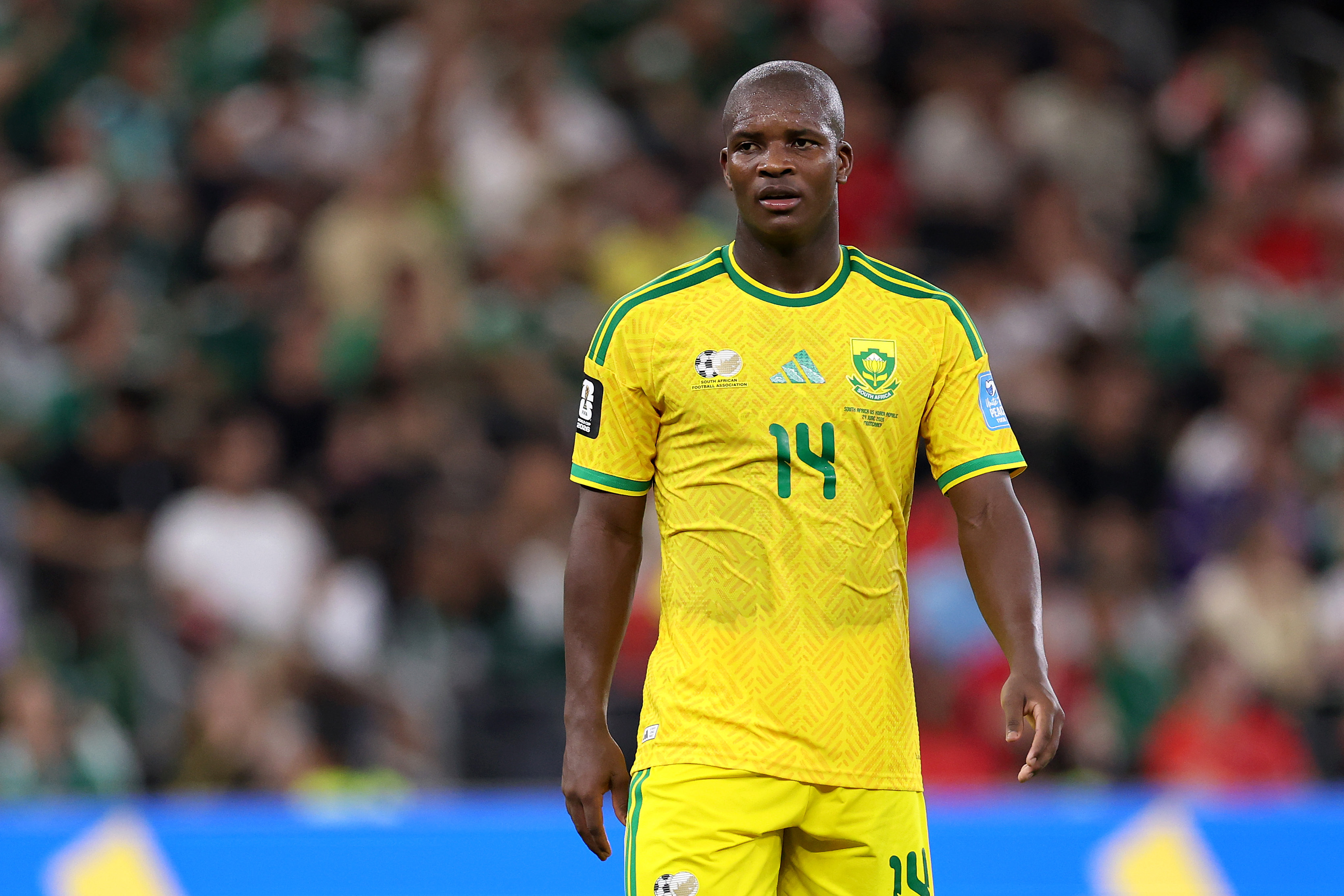 Mbekezeli Mbokazi durante un partido con Sudáfrica | Foto: Getty Images, Madrid-Barcelona