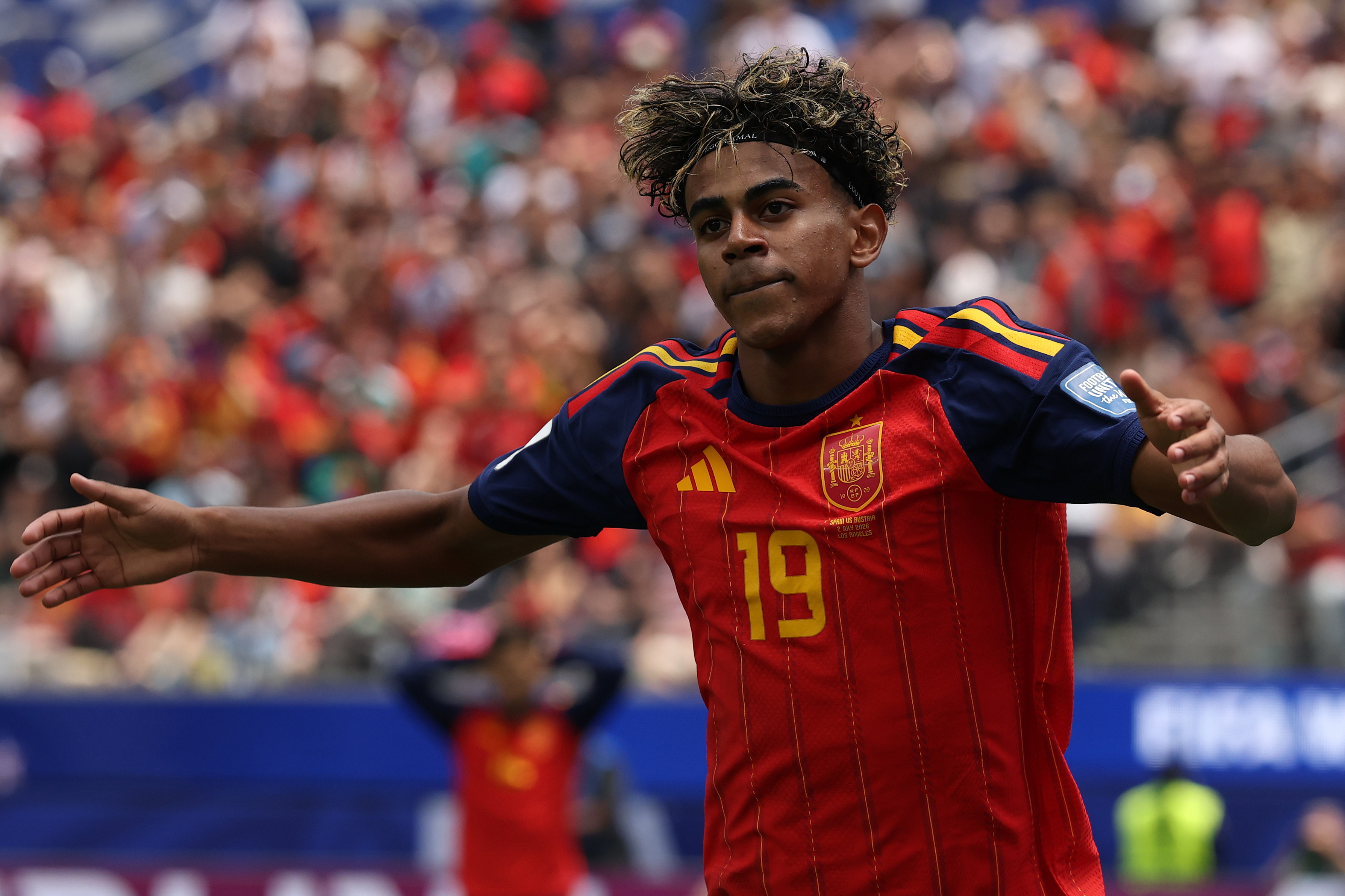 Lamine Yamal con la camiseta de España | Foto: Michael Steele (Getty Images)