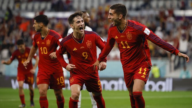 Gavi-Ferran-Torres-celebran_1741337305_171144469_667x375