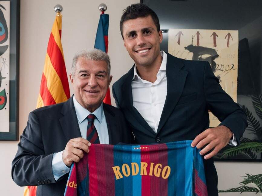 Joan Laporta junto a Rodri | Foto: FC Barcelona